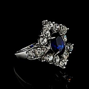 Ladies Classic Blue Oval Ring